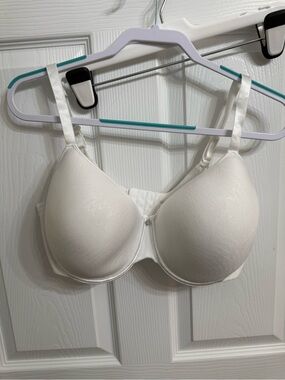 Breezies 38DDD White Underwire T Shirt Bra Smooth Full Coverage Support